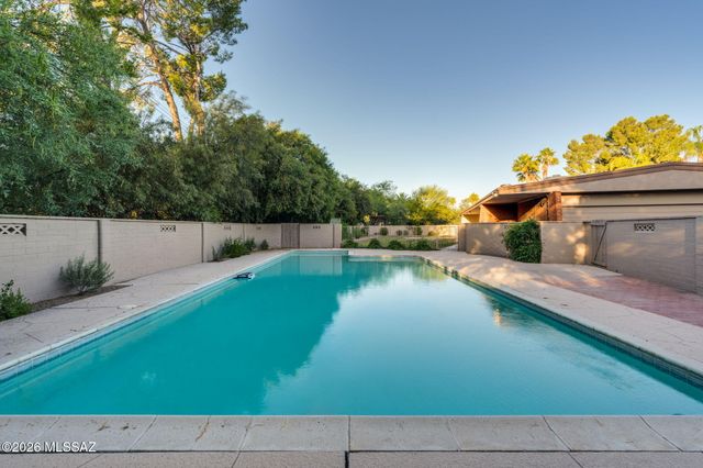 6035 E San Cristobal Street, Tucson, AZ 85715
