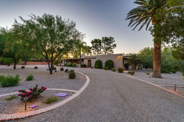 6035 E San Cristobal Street, Tucson, AZ 85715