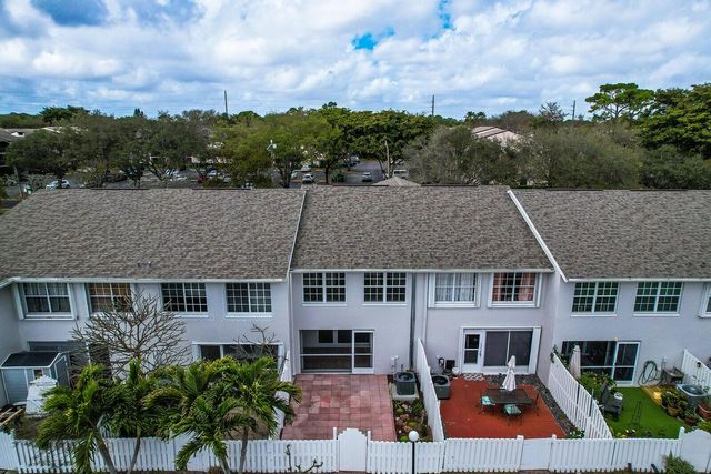 234 Foxtail Drive E, Greenacres, FL 33415