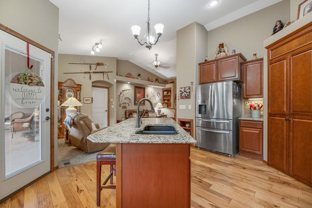 1324 N HAMILTON DR, Derby, KS 67037