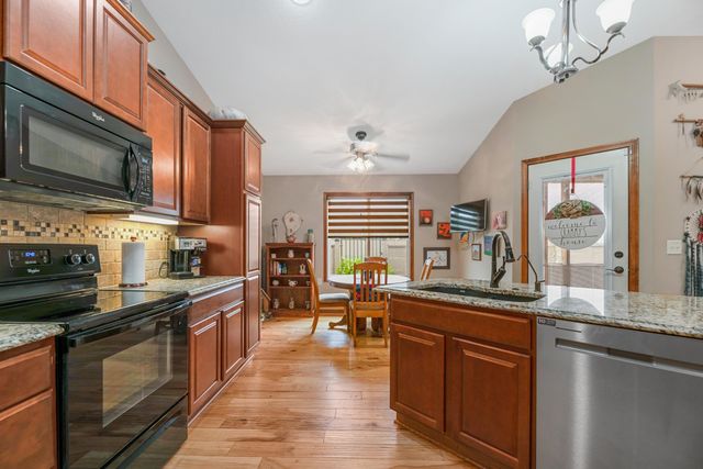 1324 N HAMILTON DR, Derby, KS 67037