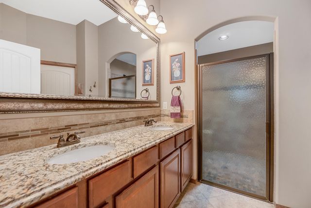 1324 N HAMILTON DR, Derby, KS 67037