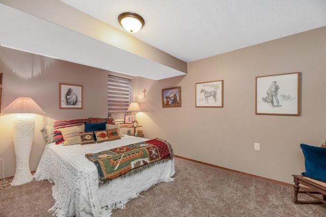 1324 N HAMILTON DR, Derby, KS 67037