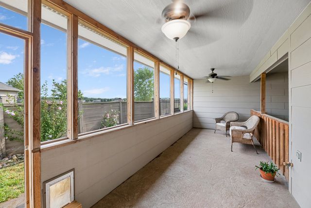 1324 N HAMILTON DR, Derby, KS 67037