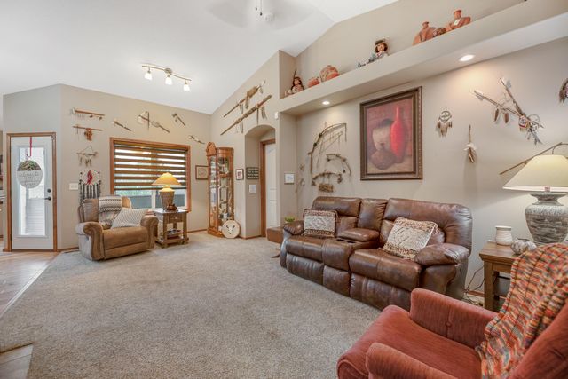 1324 N HAMILTON DR, Derby, KS 67037