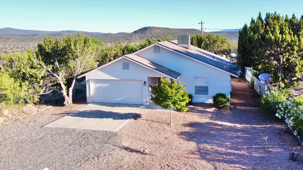 Image 1 of property listing at 4875 E CEDAR Drive, Rimrock, AZ 86335