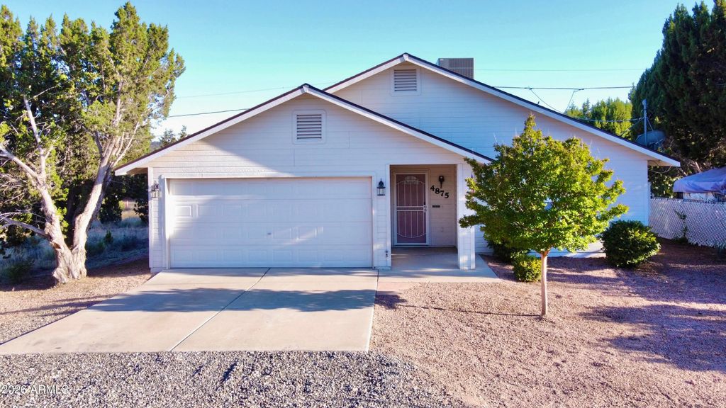 Image 35 of property listing at 4875 E CEDAR Drive, Rimrock, AZ 86335