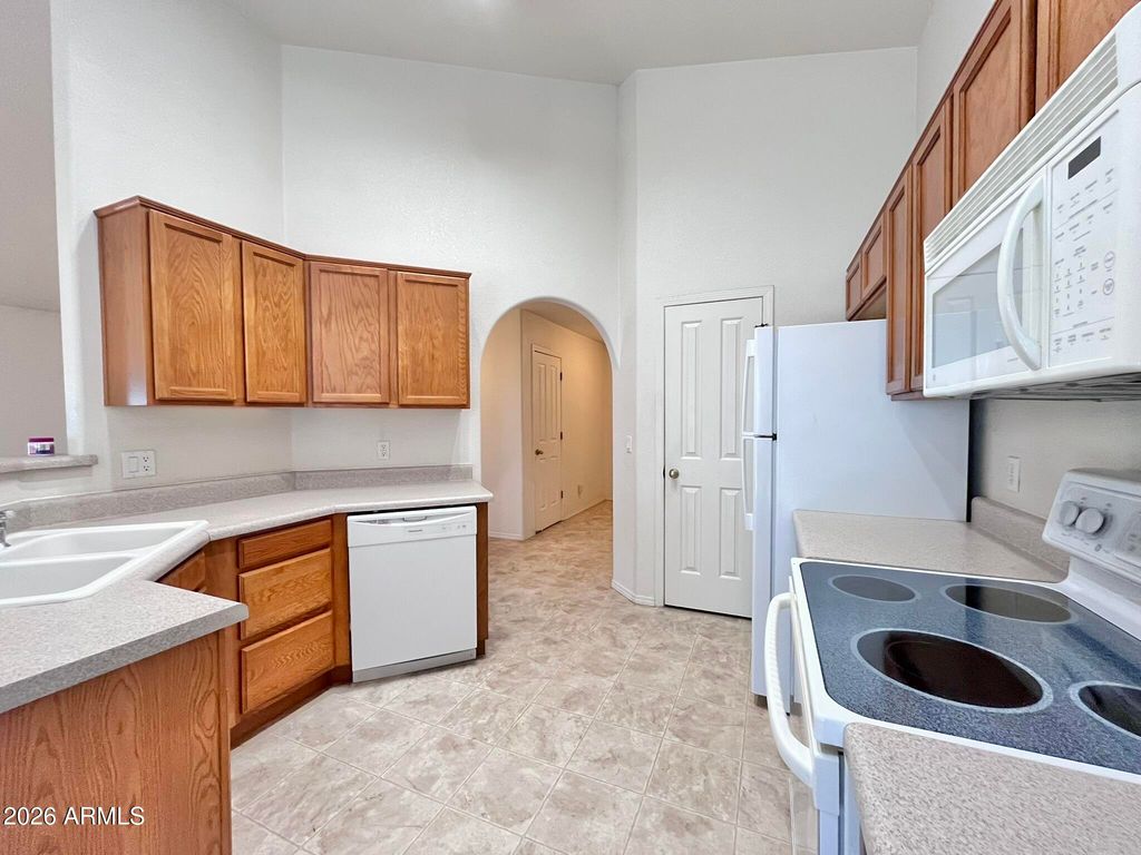 Image 8 of property listing at 4875 E CEDAR Drive, Rimrock, AZ 86335