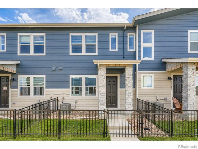 2817 Bear Springs Circle, Longmont, CO 80503