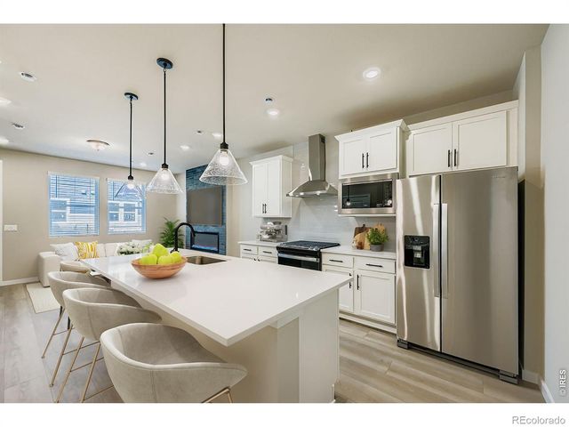 2817 Bear Springs Circle, Longmont, CO 80503