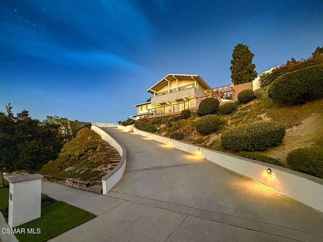 2443 Sapra Street, Thousand Oaks, CA 91362