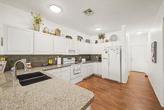 6836 S TAMARRON Way, Chandler, AZ 85249