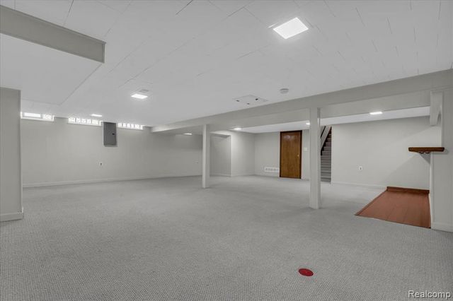 27739 Yvette Drive, Warren, MI 48088