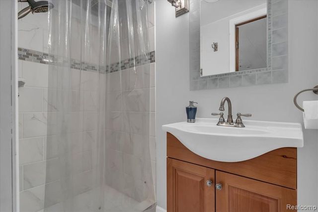 27739 Yvette Drive, Warren, MI 48088