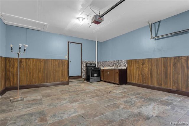 27739 Yvette Drive, Warren, MI 48088