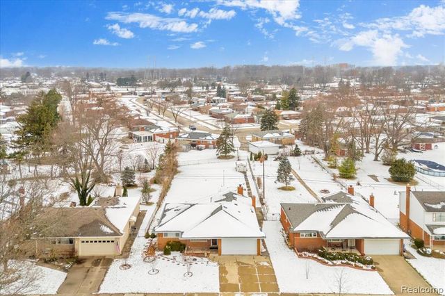 27739 Yvette Drive, Warren, MI 48088