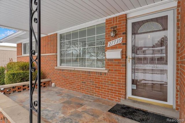 27739 Yvette Drive, Warren, MI 48088