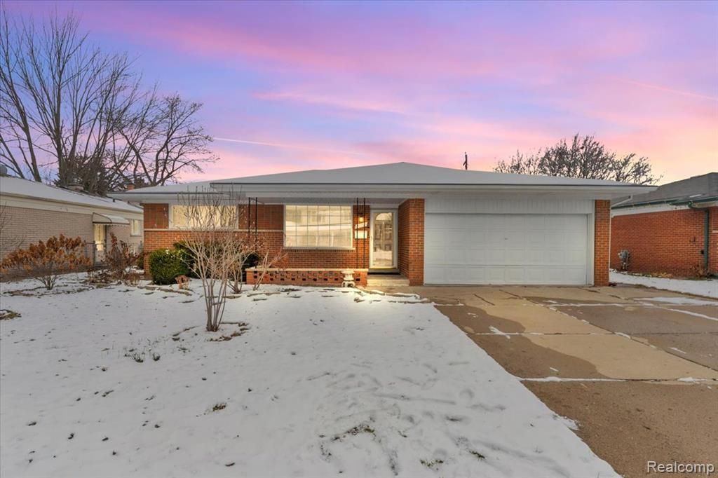 27739 Yvette Drive, Warren, MI 48088