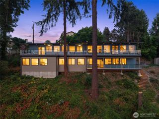 2003 82nd Avenue SE, Mercer Island, WA 98040