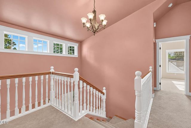 720 G Street, Jacksonville, OR 97530