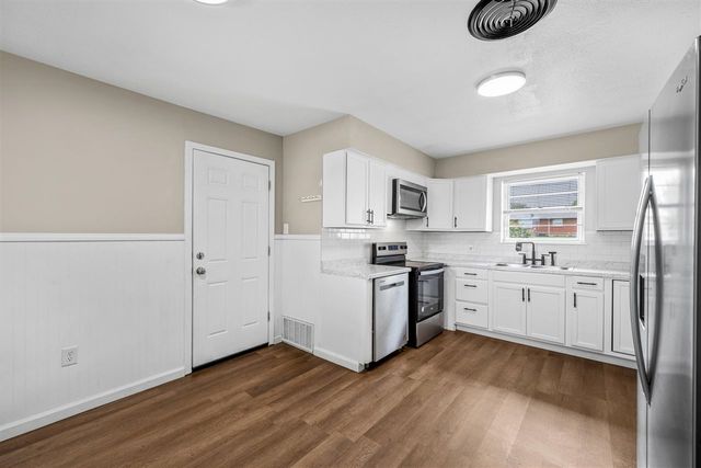 4522 SW Cherokee Ave, Lawton, OK 73505