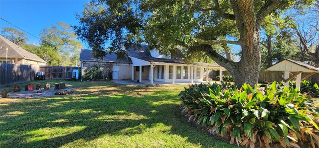 5312 Palm Drive, Dickinson, TX 77539