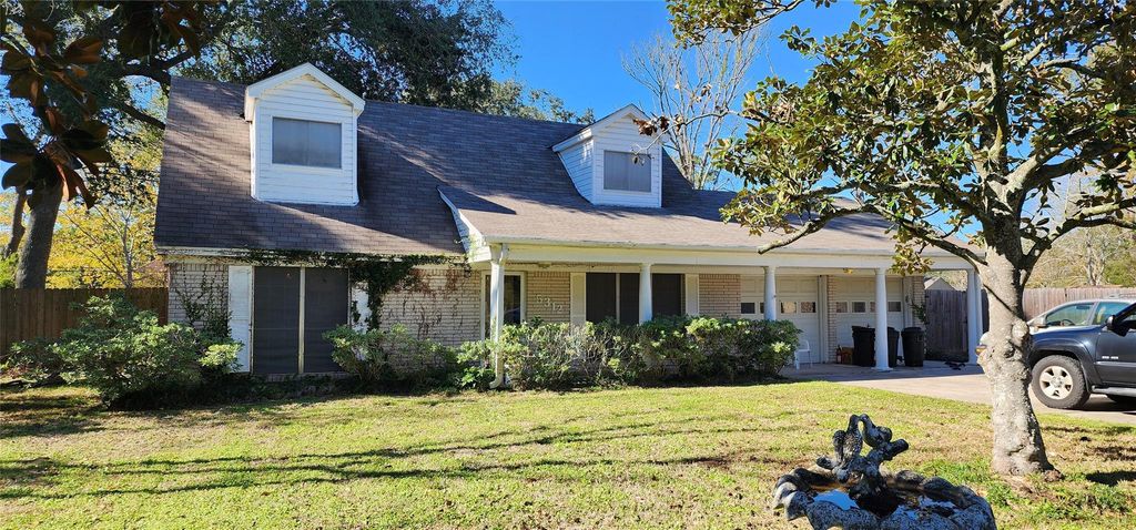 5312 Palm Drive, Dickinson, TX 77539