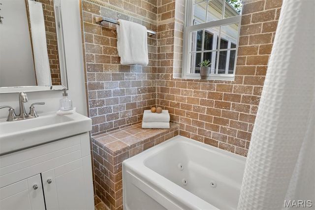 2633 Melvin Avenue, St Louis, MO 63144