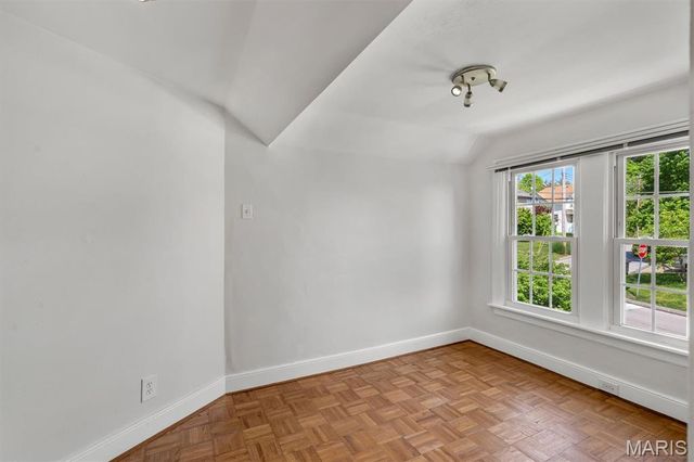 2633 Melvin Avenue, St Louis, MO 63144