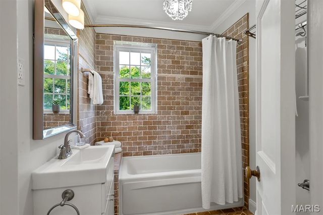 2633 Melvin Avenue, St Louis, MO 63144