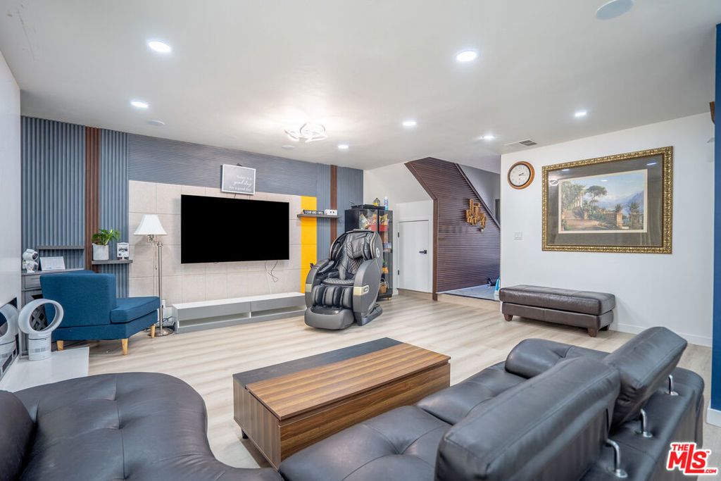 Image 8 of property listing at 12203 Santa Gertrudes Avenue 64, La Mirada, CA 90638