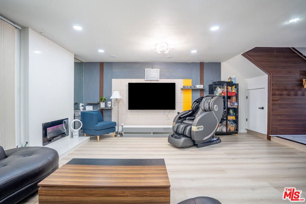 Image 9 of property listing at 12203 Santa Gertrudes Avenue 64, La Mirada, CA 90638