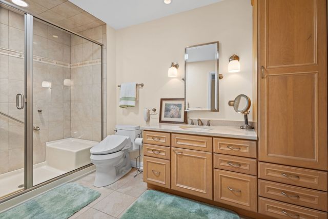 720 Mullady Parkway, Libertyville, IL 60048