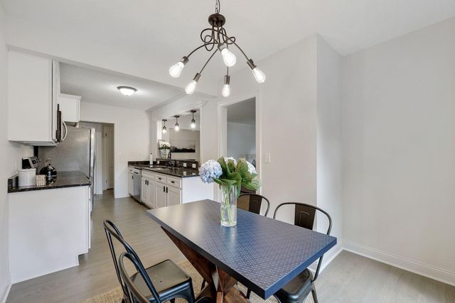 2530 W 50th Street, Minneapolis, MN 55410