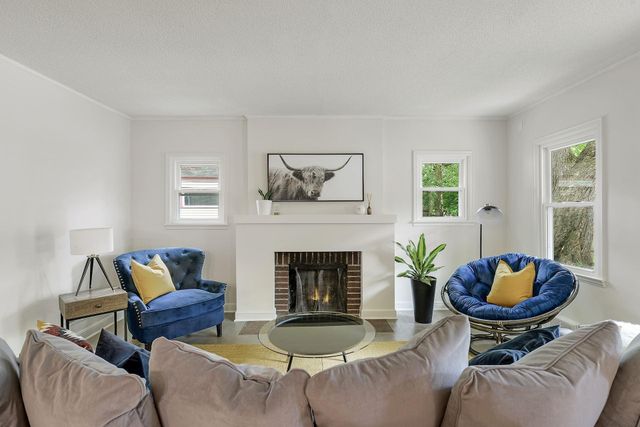 2530 W 50th Street, Minneapolis, MN 55410