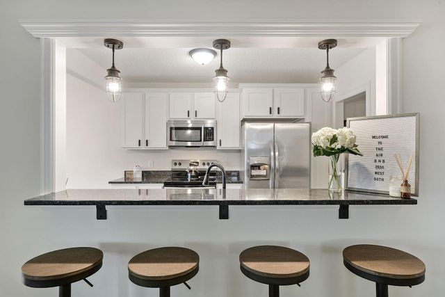 2530 W 50th Street, Minneapolis, MN 55410