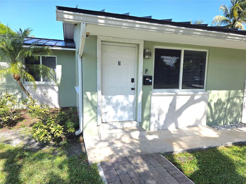 2111 N 26th Ave N, Hollywood, FL 33020