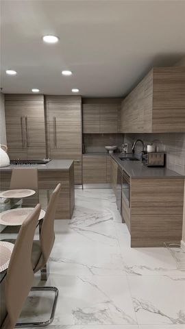 2333 Brickell Ave 1814, Miami, FL 33129