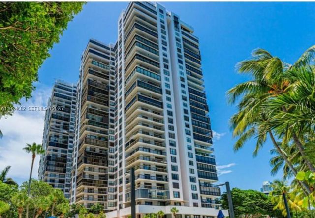 2333 Brickell Ave 1814, Miami, FL 33129