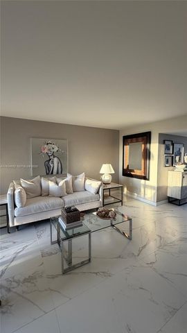 2333 Brickell Ave 1814, Miami, FL 33129