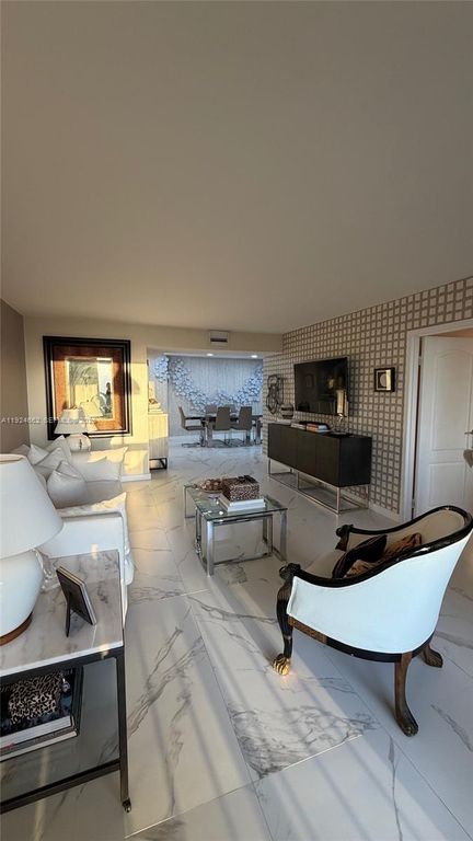 2333 Brickell Ave 1814, Miami, FL 33129