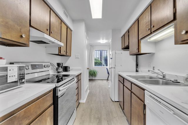 1601 Pennsylvania Street NE O1, Albuquerque, NM 87110