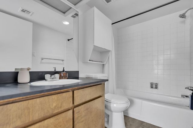 1601 Pennsylvania Street NE O1, Albuquerque, NM 87110