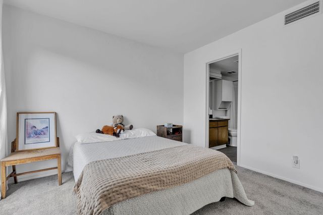 1601 Pennsylvania Street NE O1, Albuquerque, NM 87110