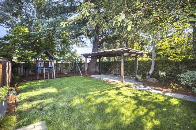115 Walnut Street, Menlo Park, CA 94025