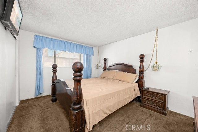 20010 Earlie Avenue, Carson, CA 90746