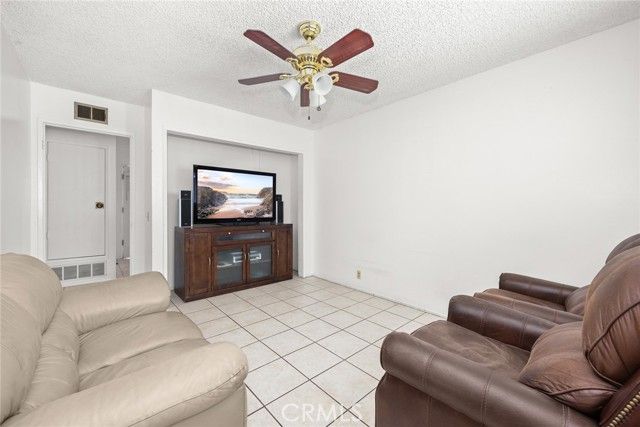 20010 Earlie Avenue, Carson, CA 90746