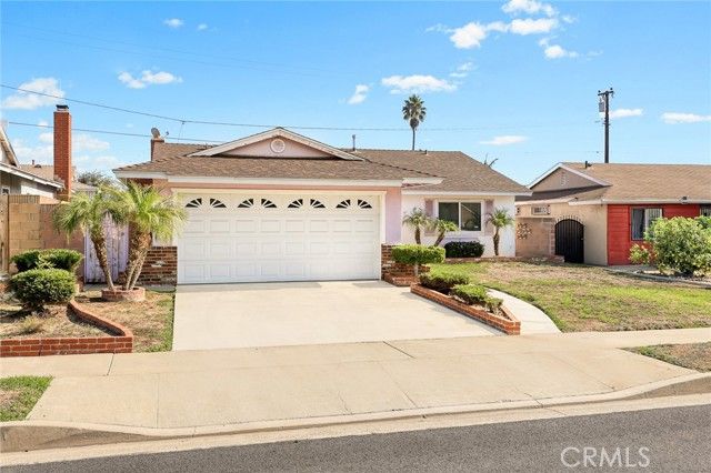 20010 Earlie Avenue, Carson, CA 90746