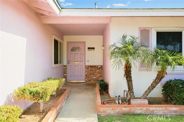 20010 Earlie Avenue, Carson, CA 90746