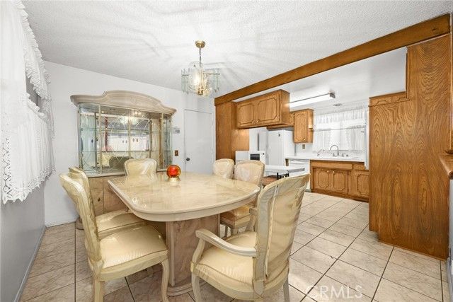 20010 Earlie Avenue, Carson, CA 90746